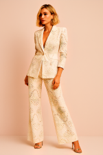 Traje de Chaqueta y Pantalón Bordado Inglés