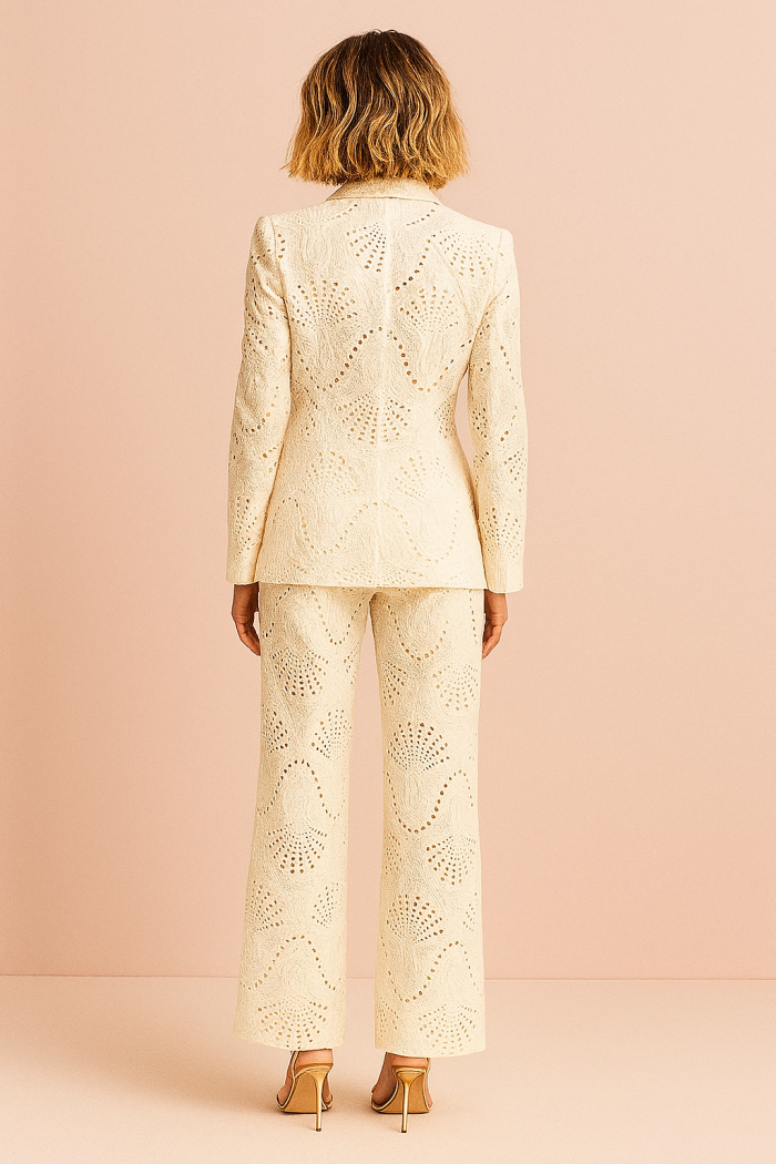 Traje de Chaqueta y Pantalón Bordado Inglés - Imagen 2