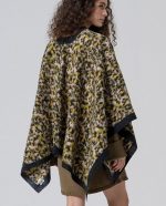 Poncho de plana abierto con jacquard - Imagen 3