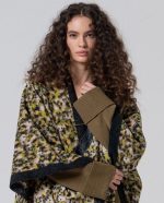 Poncho de plana abierto con jacquard - Imagen 4
