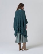 Poncho abierto de tricot con detalle de flecos - Imagen 3
