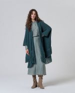 Poncho abierto de tricot con detalle de flecos - Imagen 5