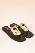 Sandalia plana esclava aplique dorado