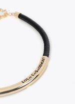 Collar corto tubo efecto piel con metal logo troquelado - Imagen 3