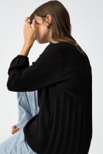 Blusa escote pico espalda plisada Kante_7 - Imagen 5