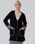 Cardigan con bolsillos y contrastes de color