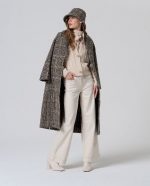Cardigan amplio de tricto con aranes. - Imagen 4