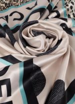 Pañuelo estampado topos y logo - Imagen 3