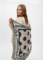 Pañuelo estampado topos y logo - Imagen 11