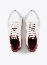 Deportiva con suela personalizada y estampado animal - Imagen 4