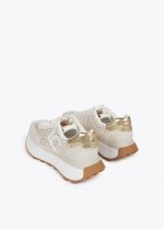 Deportiva plataforma con detalle de tachas metalizadas - Imagen 5