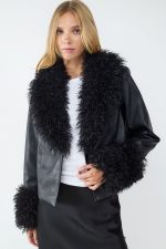 Cazadora ecopiel cuello y puños rizo