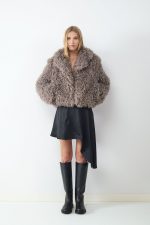 Abrigo corto pelo faux fur rizo - Imagen 8