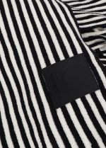 Poncho con cuello en tejido de punto a rayas - Imagen 5