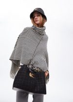 Poncho con cuello en tejido de punto a rayas