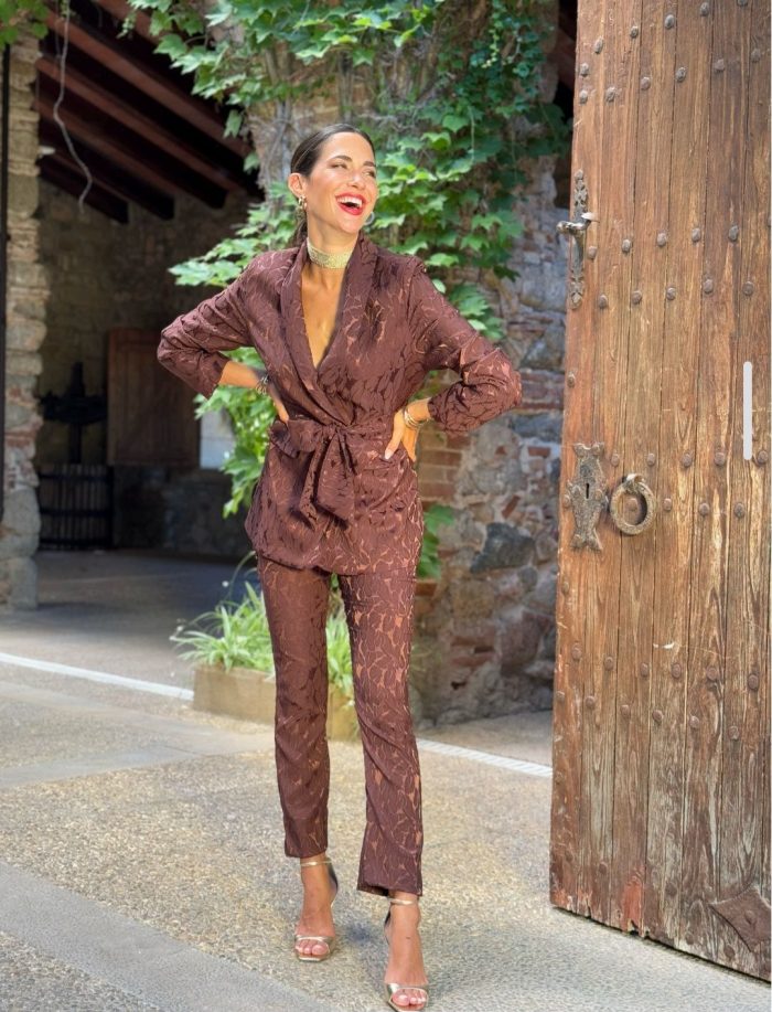 Traje Brocado Chocolat - Imagen 2