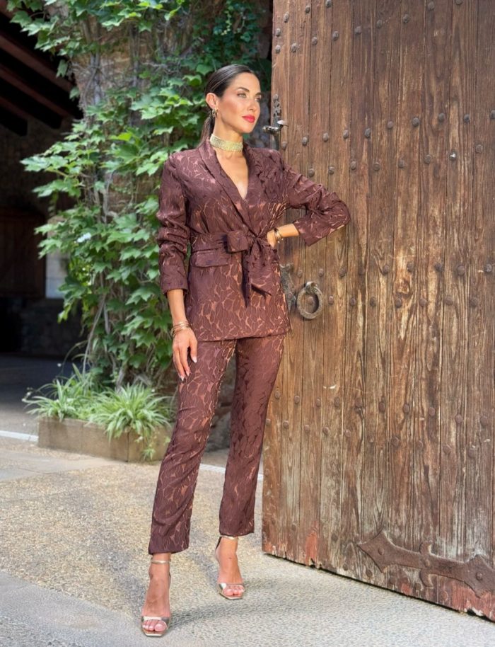 Traje Brocado Chocolat - Imagen 1