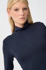 Set de camisetas básicas cuello cisne Bilbao_4_P - Imagen 4