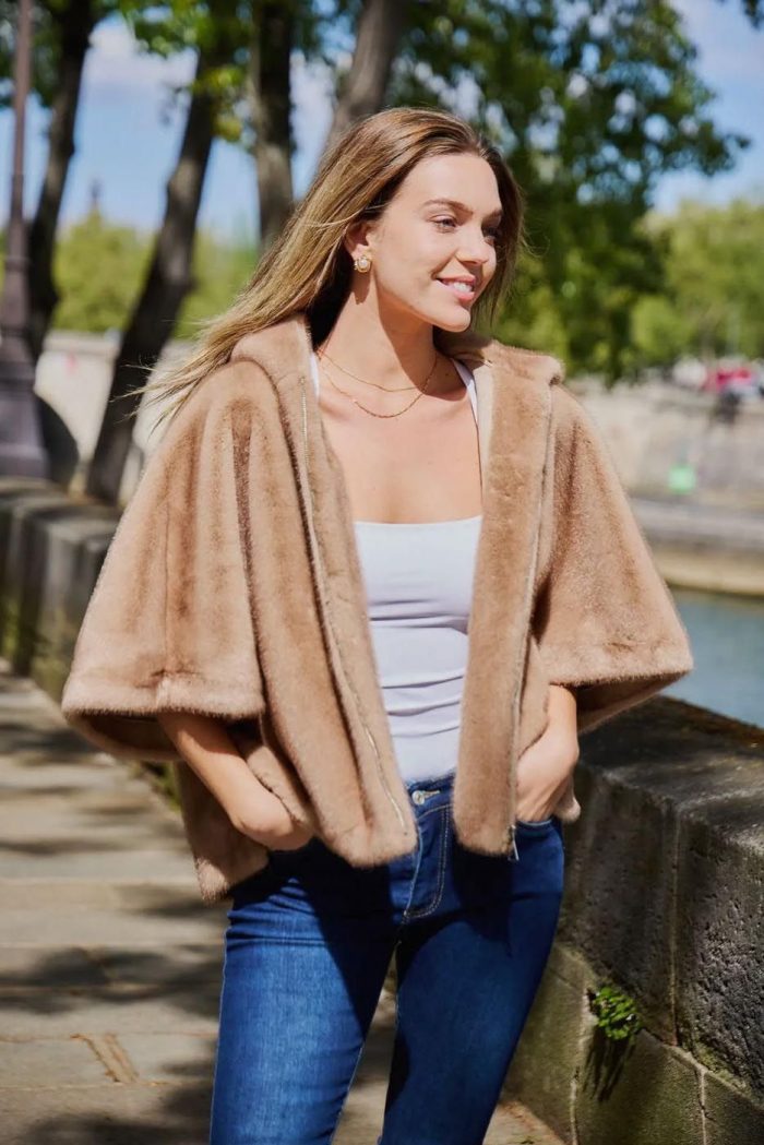 Chaqueton capa de pelo con capucha - Imagen 3