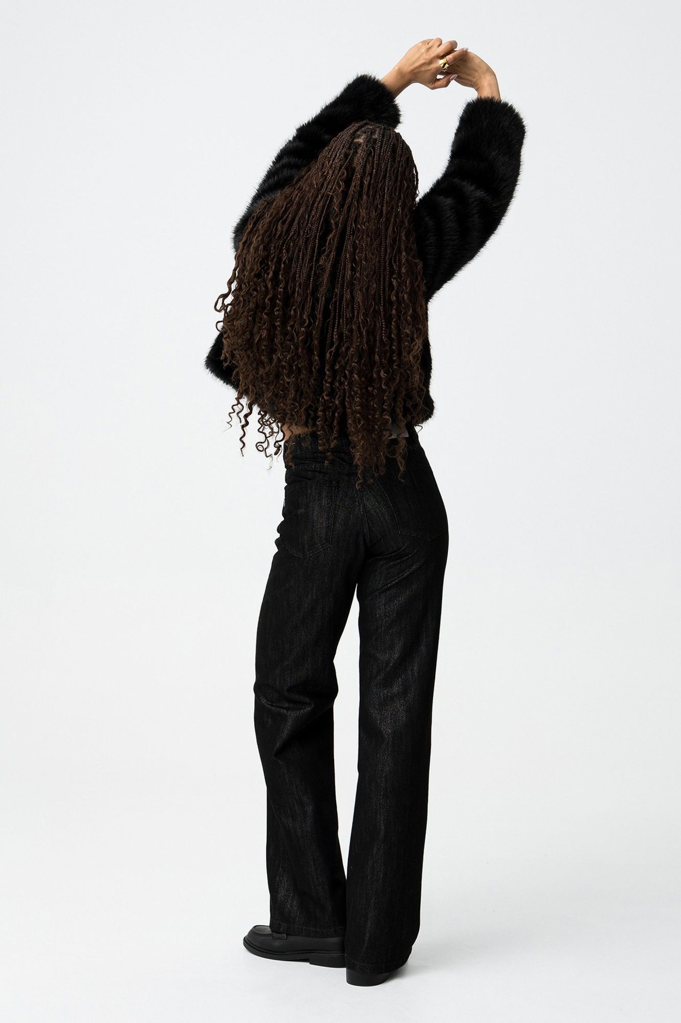 1758872383_63e4ab04649c14b7bd13980bfce6e661 Chaqueta faux fur Thretha - Imagen 5