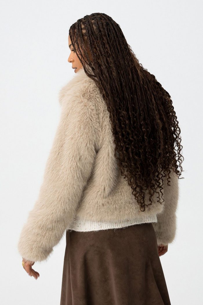Chaqueta faux fur Thretha - Imagen 11