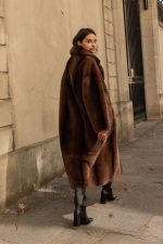 Abrigo largo piel ecologica efecto visón - Imagen 3