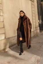 Abrigo largo piel ecologica efecto visón - Imagen 9