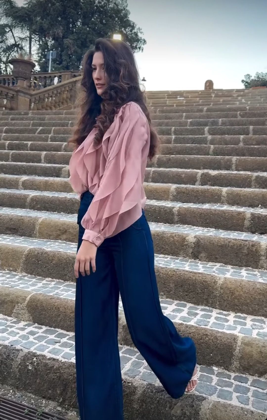 Screenshot_20250925_231013_Instagram Blusa Alessia - Imagen 1