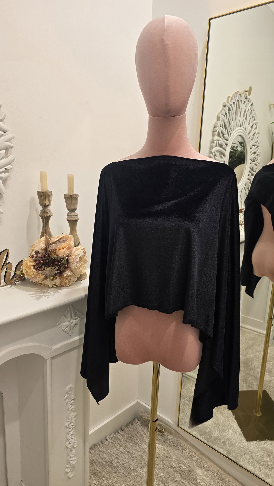 20251029_183256 Capa de Terciopelo - Imagen 2