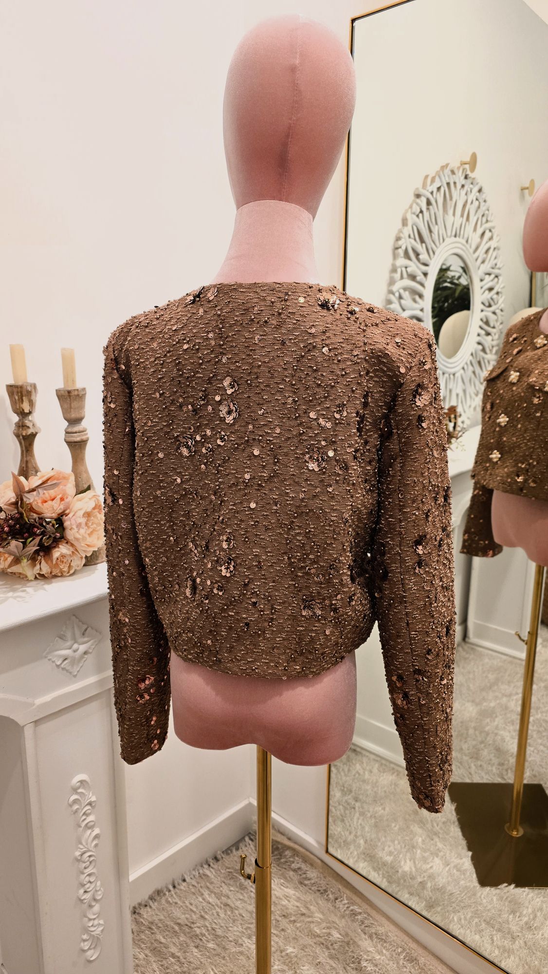 20251029_195647 Chaqueta Chanel Pedreria Camel - Imagen 5