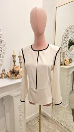 Blusa con Vivos en Negro