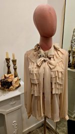 Camisa de Gasa con Volantes y Lazo