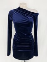 Vestido Corto de Terciopelo Escote Asimétrico - Imagen 7