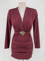 Vestido Corto de Licra con Joya Dorada - Imagen 2