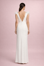 Vestido de Novia con Plumas y Aplicaciones de Pedrería - Imagen 3