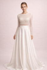 TOP DE PERLAS Y TUL CUELLO REDONDO