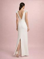 Vestido de Novia con Plumas y Aplicaciones de Pedrería - Imagen 5