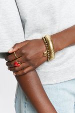 Pulsera de cuentas con charm estrella