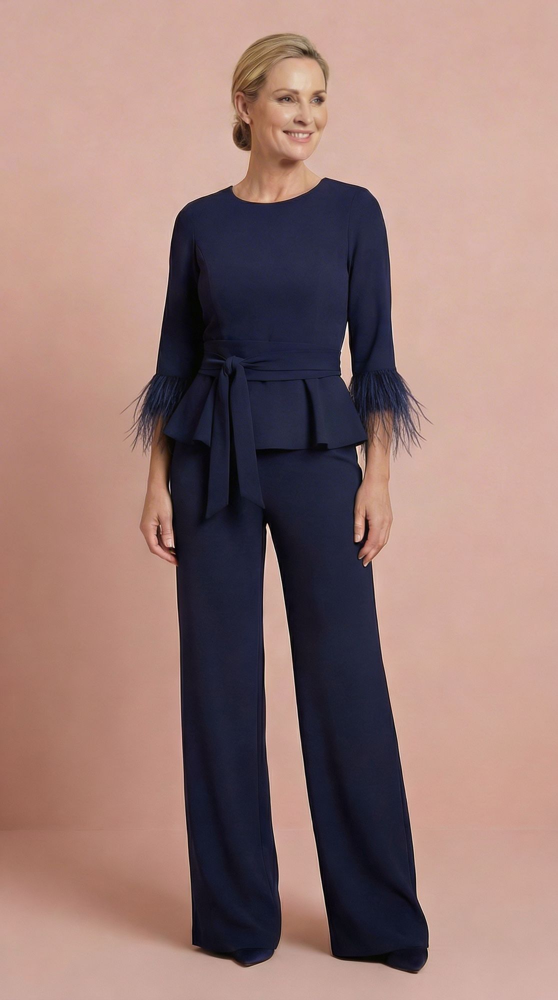 freepik__editar-esta-imagen-manteniendo-absolutamente-todo-__40958 Conjunto Peplum con Plumas - Imagen 1