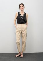 Pantalón recto con cintas laterales