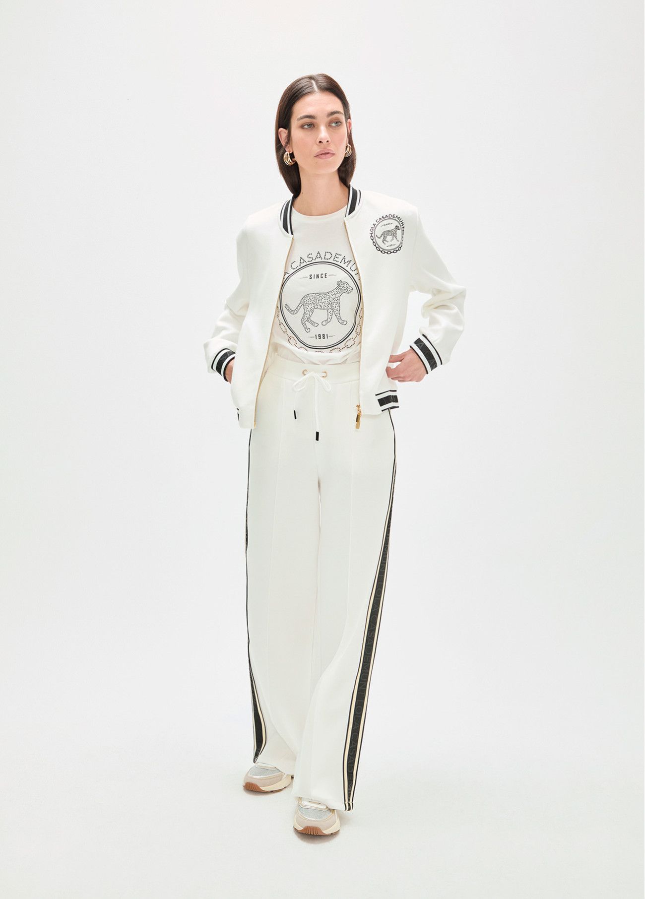 pantalon-scuba-cintas-laterales Pantalón scuba blanco - Imagen 1