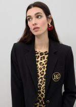 Americana negra con logo bordado - Imagen 4