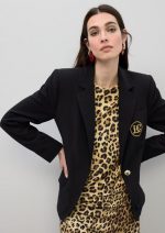 Americana negra con logo bordado - Imagen 3