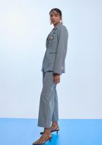 Americana entallada rayas con escudo en bolsillo - Imagen 3