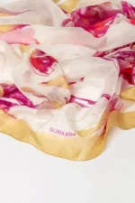 Pañuelo cuadrado estampado fucsia - Imagen 2