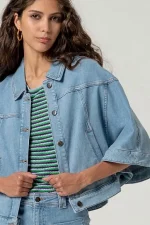 Cazadora corta tipo capa - Imagen 4