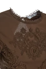 Blusa encaje hombros abullonados - Imagen 5