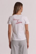 Camiseta con bordado de corazón - Imagen 2