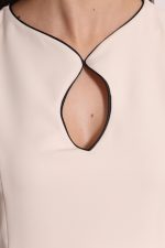 Vestido corto con detalle en el escote - Imagen 3