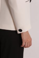 Chaqueta con bordes en contraste - Imagen 3